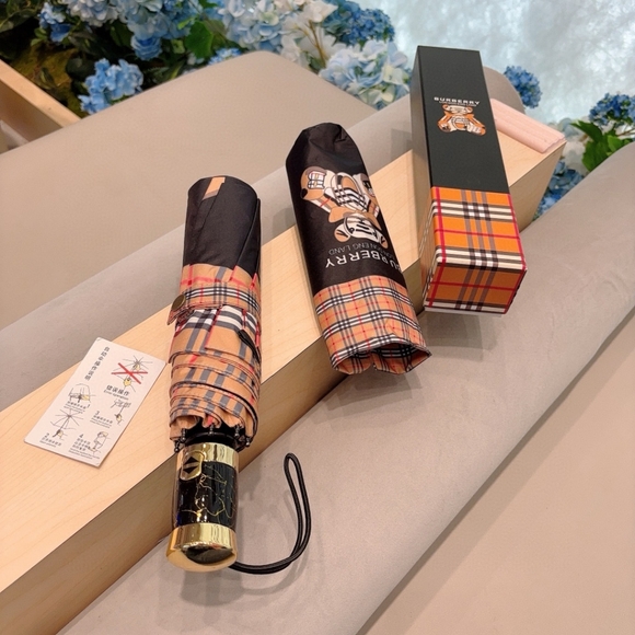 BURBERRY - Picture 3 of 9